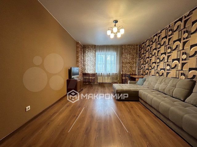 2-к. квартира, 65 м², 6/10 эт.