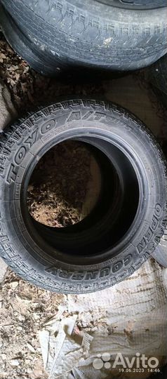 Toyo Open Country A/T Plus 215/65 R16