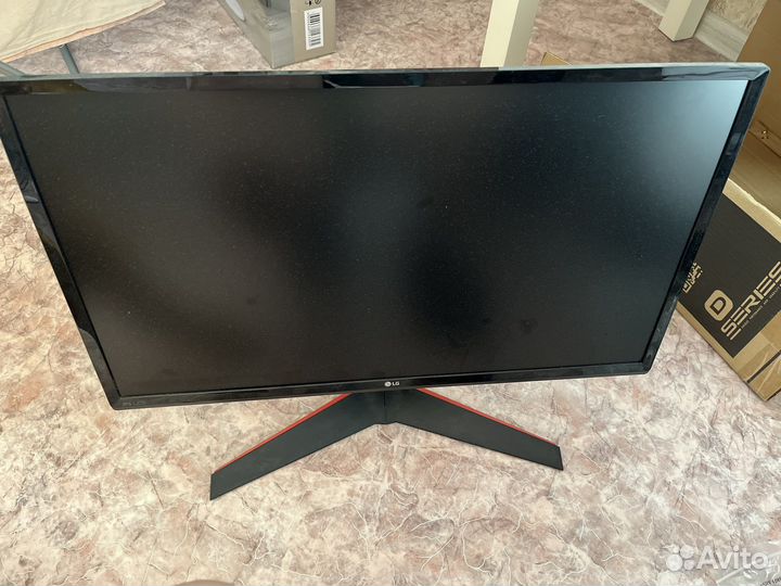 Монитор lg