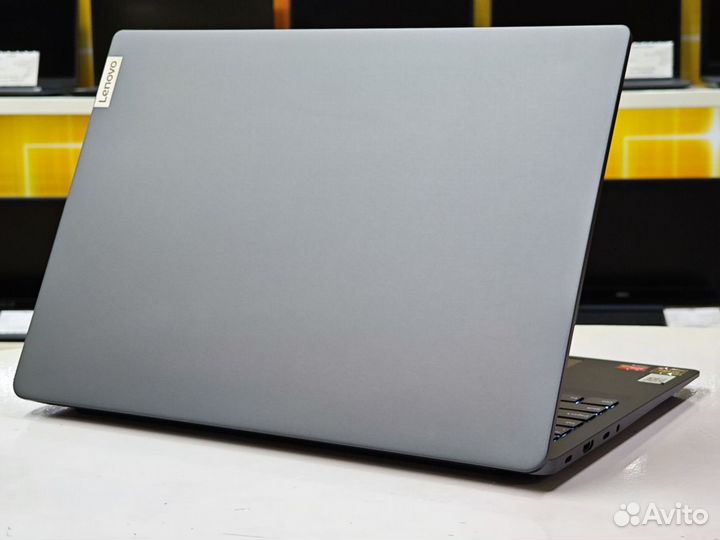 Ноутбук Lenovo 16