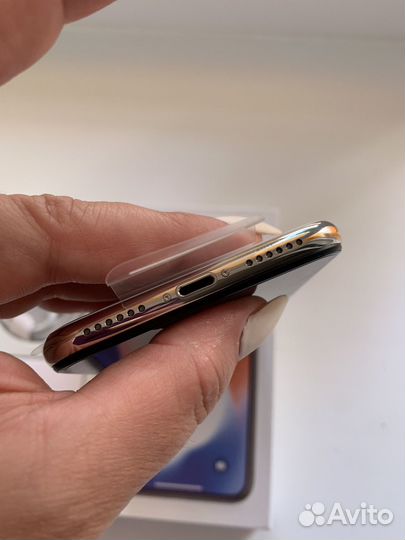 iPhone X, 64 ГБ