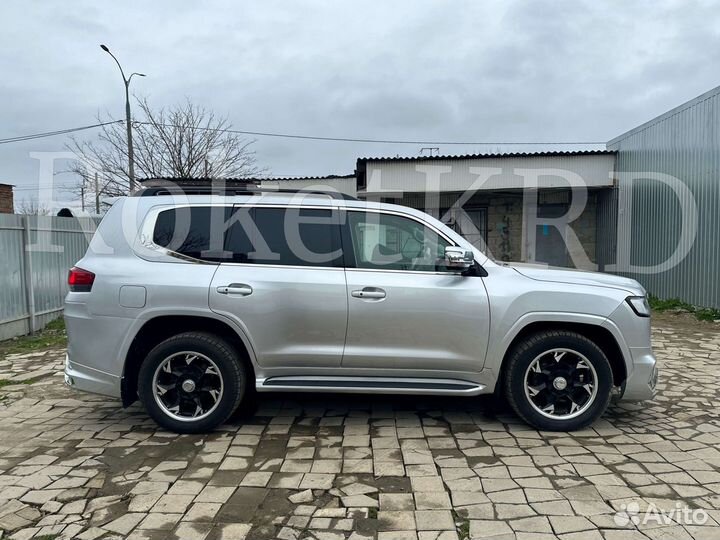 Рестайлинг Toyota Land Cruiser 200 в стиль 300