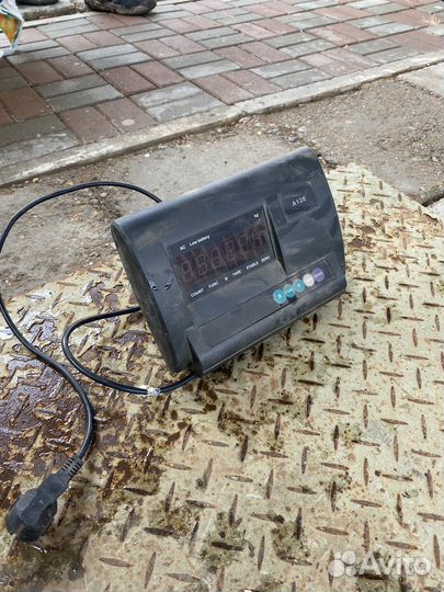 Продаю весы