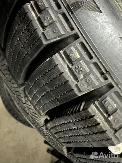 Pirelli Ice Zero FR 255/45 R20