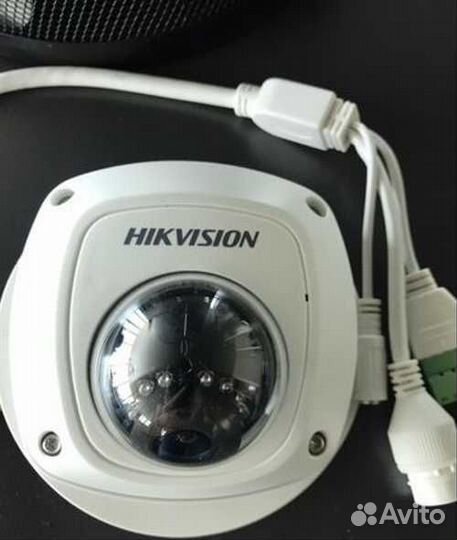 Видеорегистратор Hikvision DS-7604NI-E1/4P+3 камер