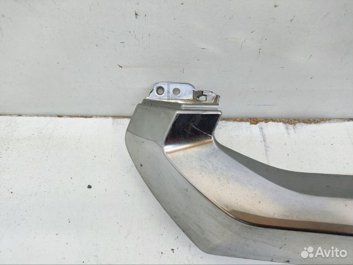 Молдинг решетки радиатора передний Lexus Rx 4