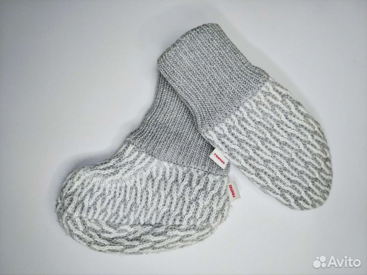 Пинетки и варежки reima