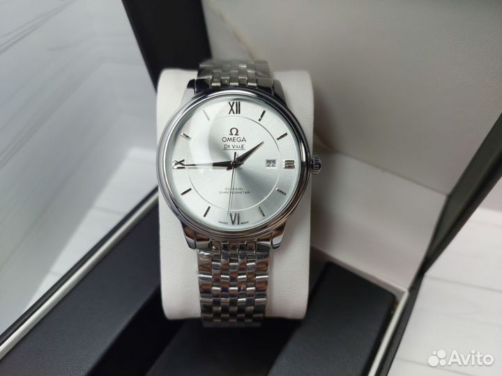 Часы мужские кварцевые Omega