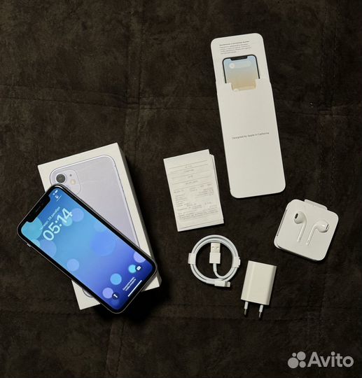 iPhone 11, 64 ГБ