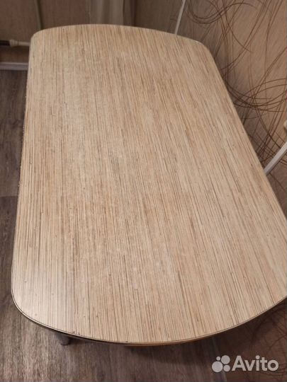 Кухонный стол