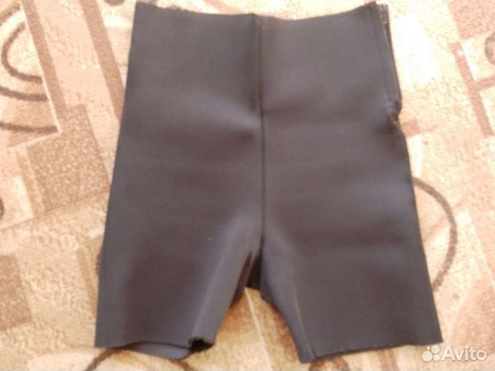 Шорты для фитнеса. Шапочки для бассейна