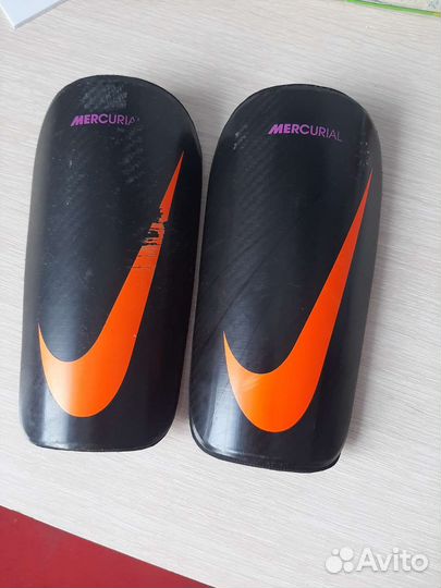 Щитки футбольные nike