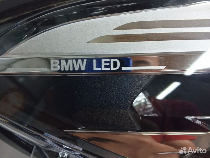 Рестайлинг фара правая BMW F22 LED