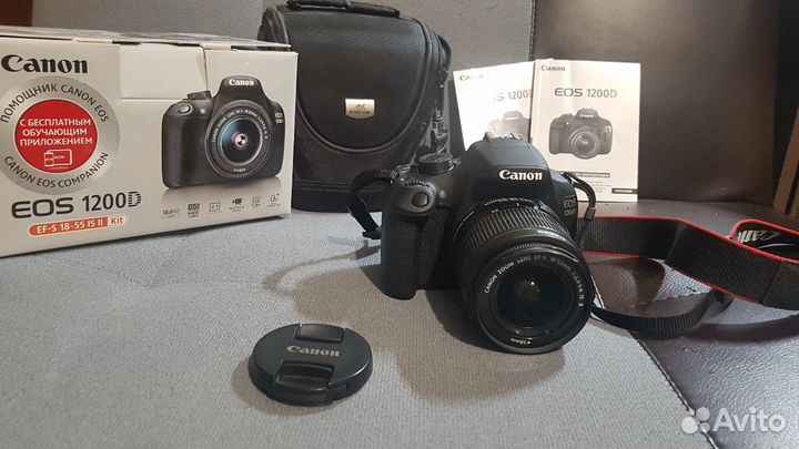 Зеркальный фотоаппарат Canon EOS 1200D