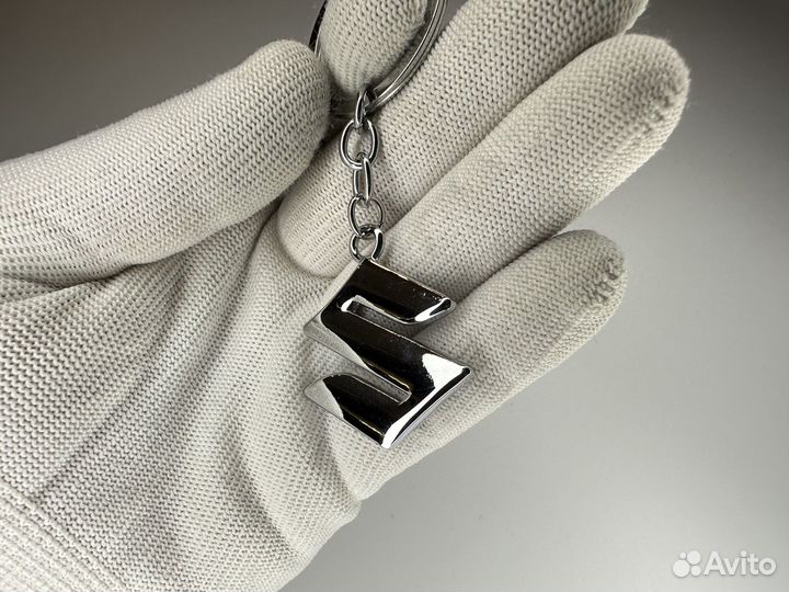 Брелок Suzuki 3Д