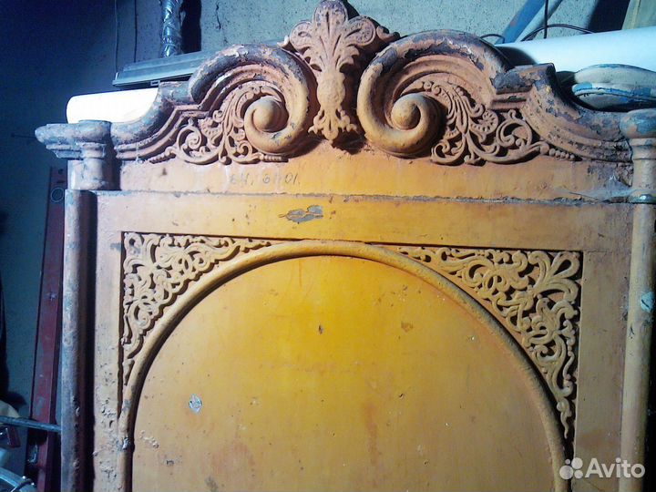 Антикварный сейф 