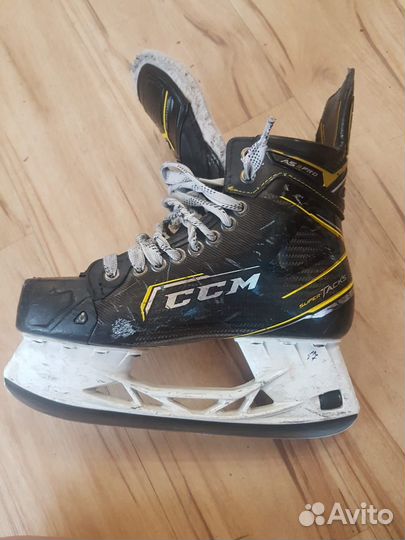 Хоккейные коньки профессиональны CCM AS3 PRO