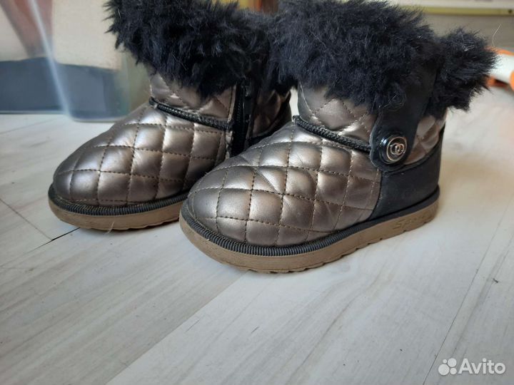 Угги для девочки 25 р