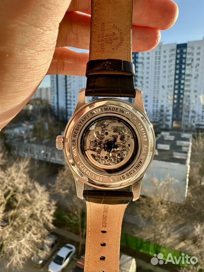 Механические часы скелетоны