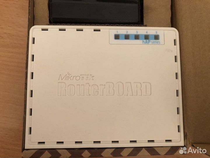 Wi-Fi роутер mikrotik hAP, AC750 rb952ui-5ac2nd