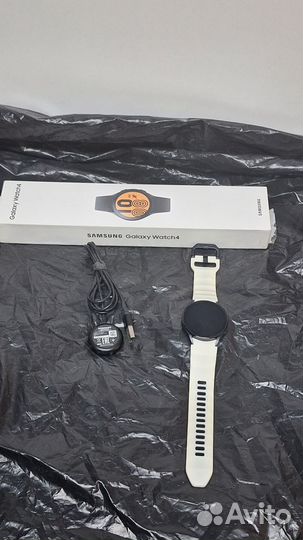 Samsung galaxy watch 44mm.Отличное состояние