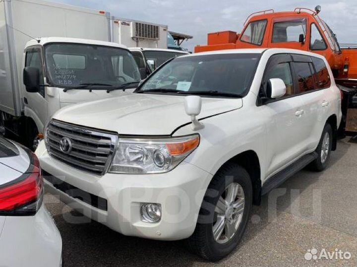 Пыльник крыла передний правый Toyota Land Cruiser