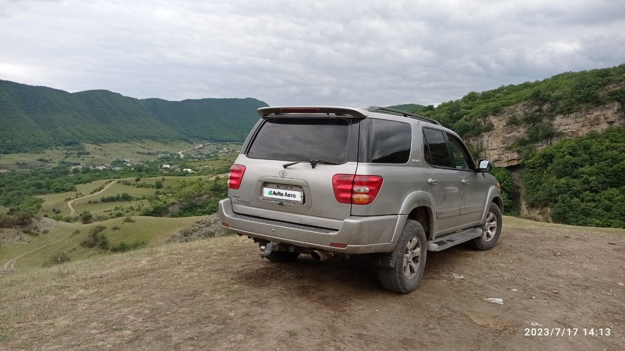 Toyota Sequoia: фото из отзыва