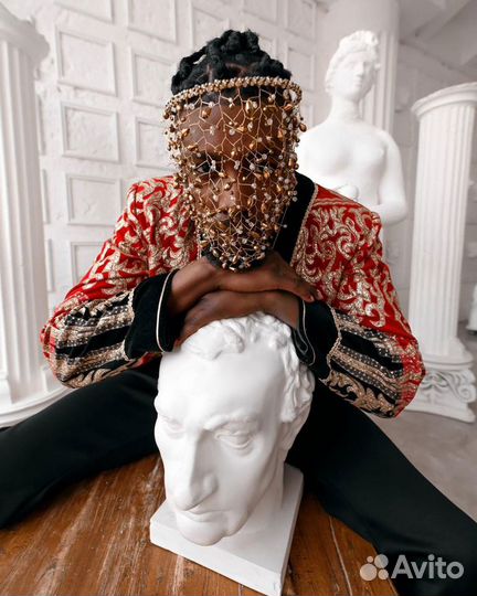 Прокат золотой маски из веточек