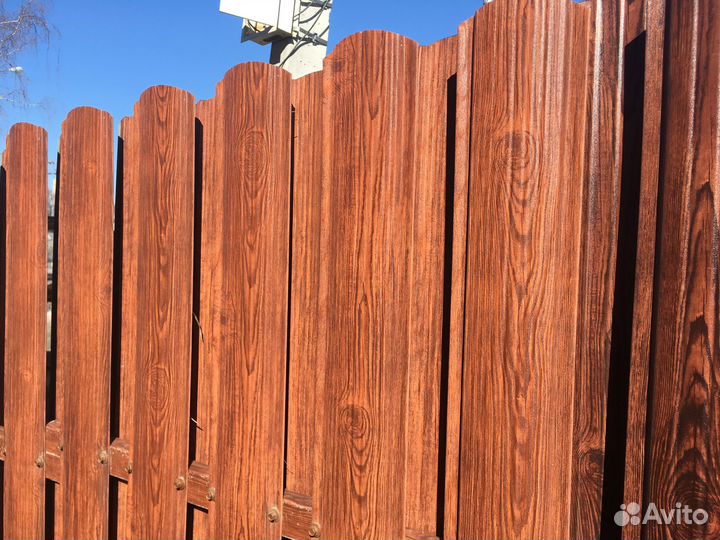 Забор из евроштакетника