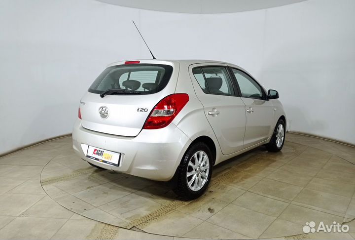 Hyundai i20 1.4 AT, 2010, 124 001 км