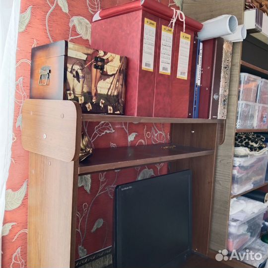 Компьютерный стол