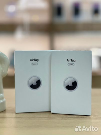 NEW Apple AirTag 4
