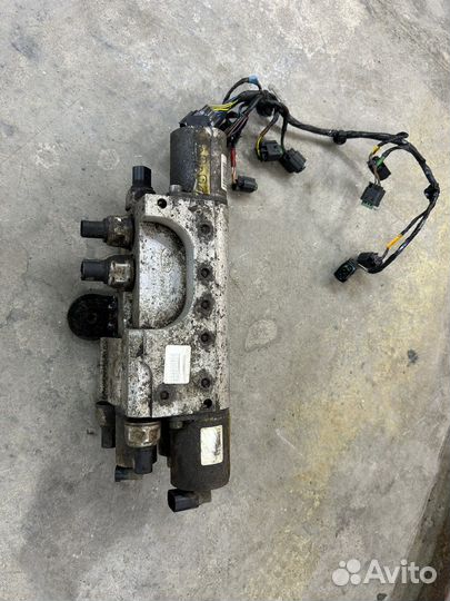 Блок клапанов пневмоподвески l405