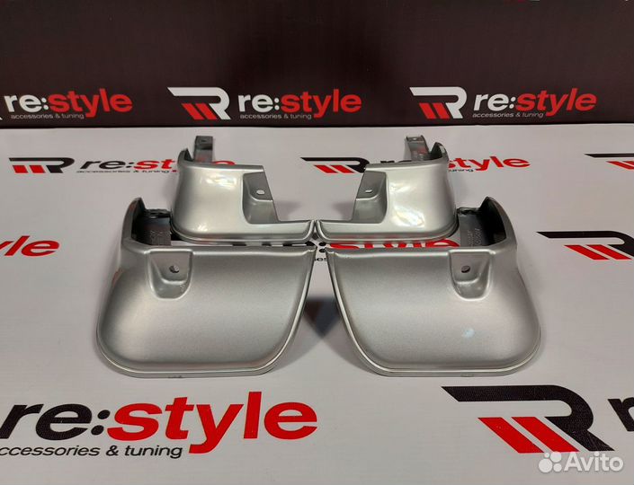 Брызговики Toyota Ractis 120 R304