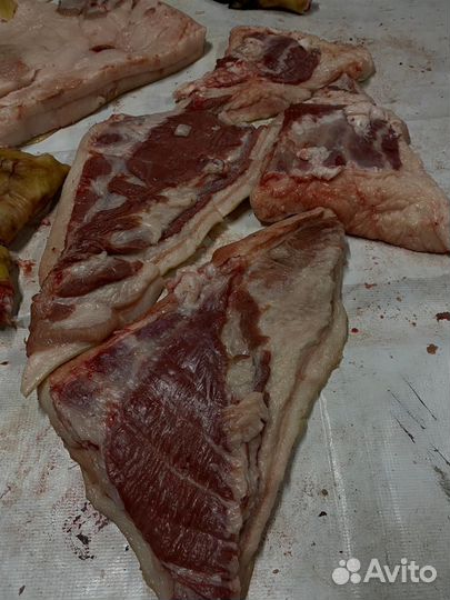 Свиная голова, сало, пузанина, ливер