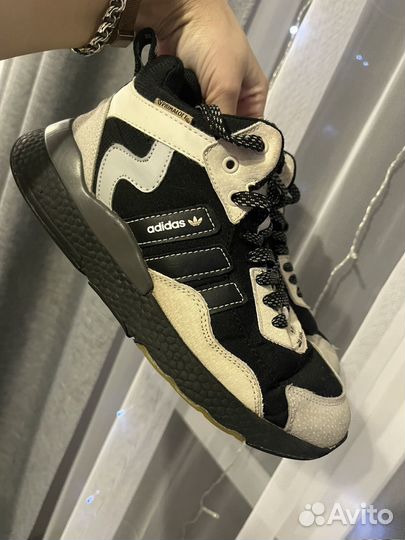 Кроссовки утеплённые