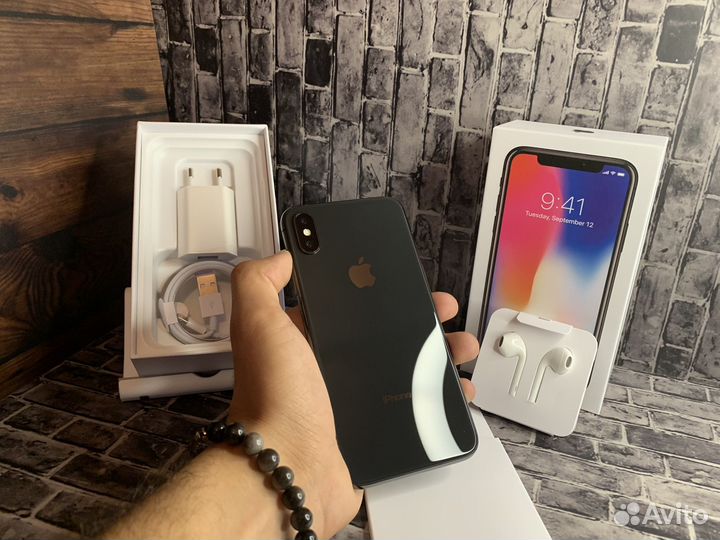 iPhone X, 64 ГБ