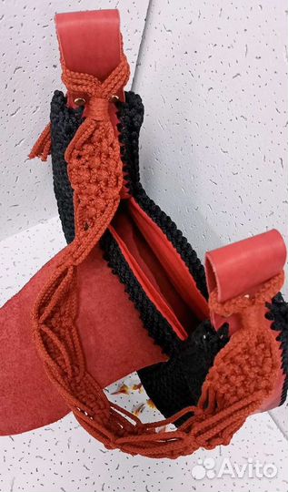 Вязаная сумочка ручной работы