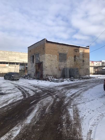 Гараж, > 30 м²