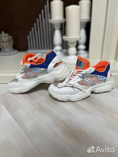 Летит кроссовки