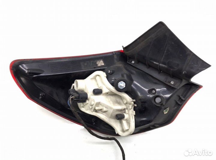 Фонарь задний правый Opel Astra J 2.0 cdti 2012