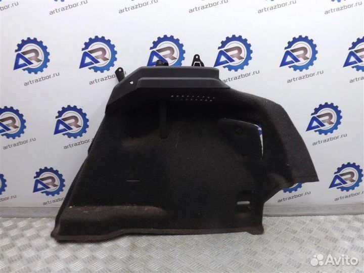 Обшивка багажника правая Opel Astra H 1.6 Z16XER