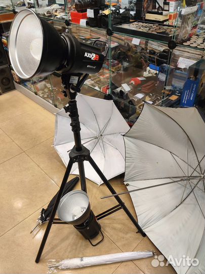 Комплект студийного света Raylab axio2 100 Classic