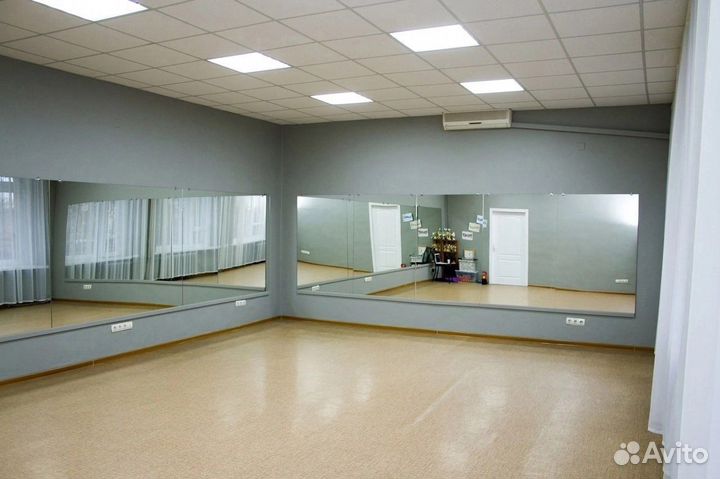 Почасовая аренда зала ост. Академия транспорта