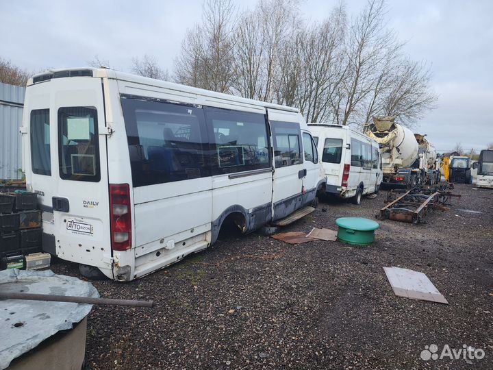 Iveco Daily микроавтобус, 2010