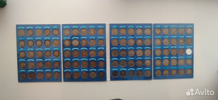 Альбом с юбилейными монетами 10 биметаллические