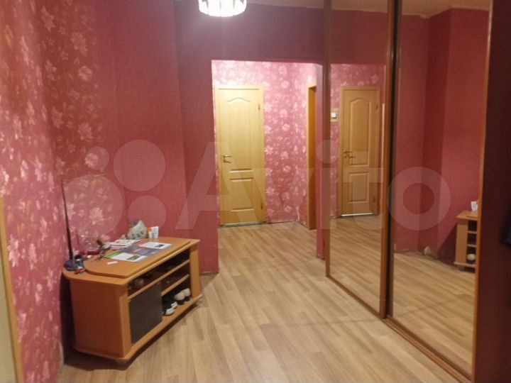 3-к. квартира, 74 м², 1/9 эт.