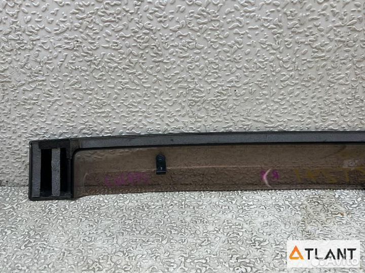 Ветровик задний правый toyota caldina