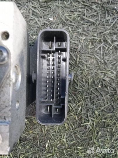Блок ABS (насос) Kia Ceed 2012-2018