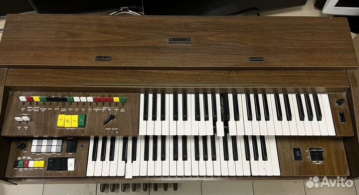 Цифровое пианино Yamaha Electone B-35N (1974г)